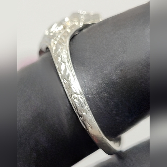 VINTAGE ESTATE 1950s ART DECO 18k Solid White Gold Blue Saphire and Diamond Ring - Picture 9 of 9